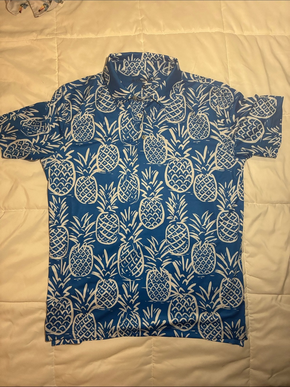 chubbies Blue Performance Polo with White Pineapple Print Mens Size M